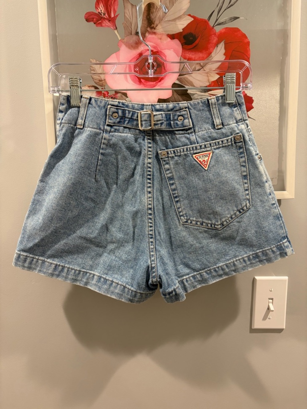 90’s Vintage Guess High-Waist Light Denim Shorts Size 26